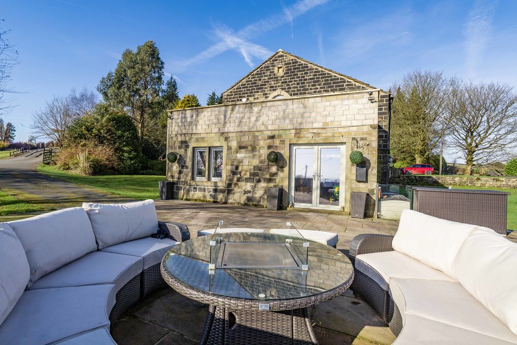 The Long Causeway Brearley